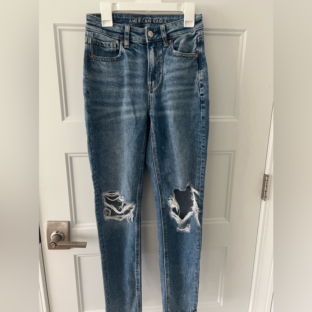 American Eagle ripped mom jeans, size 000.
